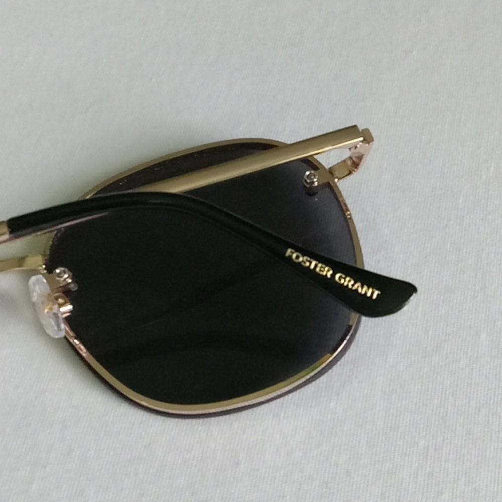 Foster Grant Sunglasses - Picture 9 of 10